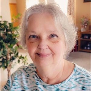 Meet your Posher, Lois